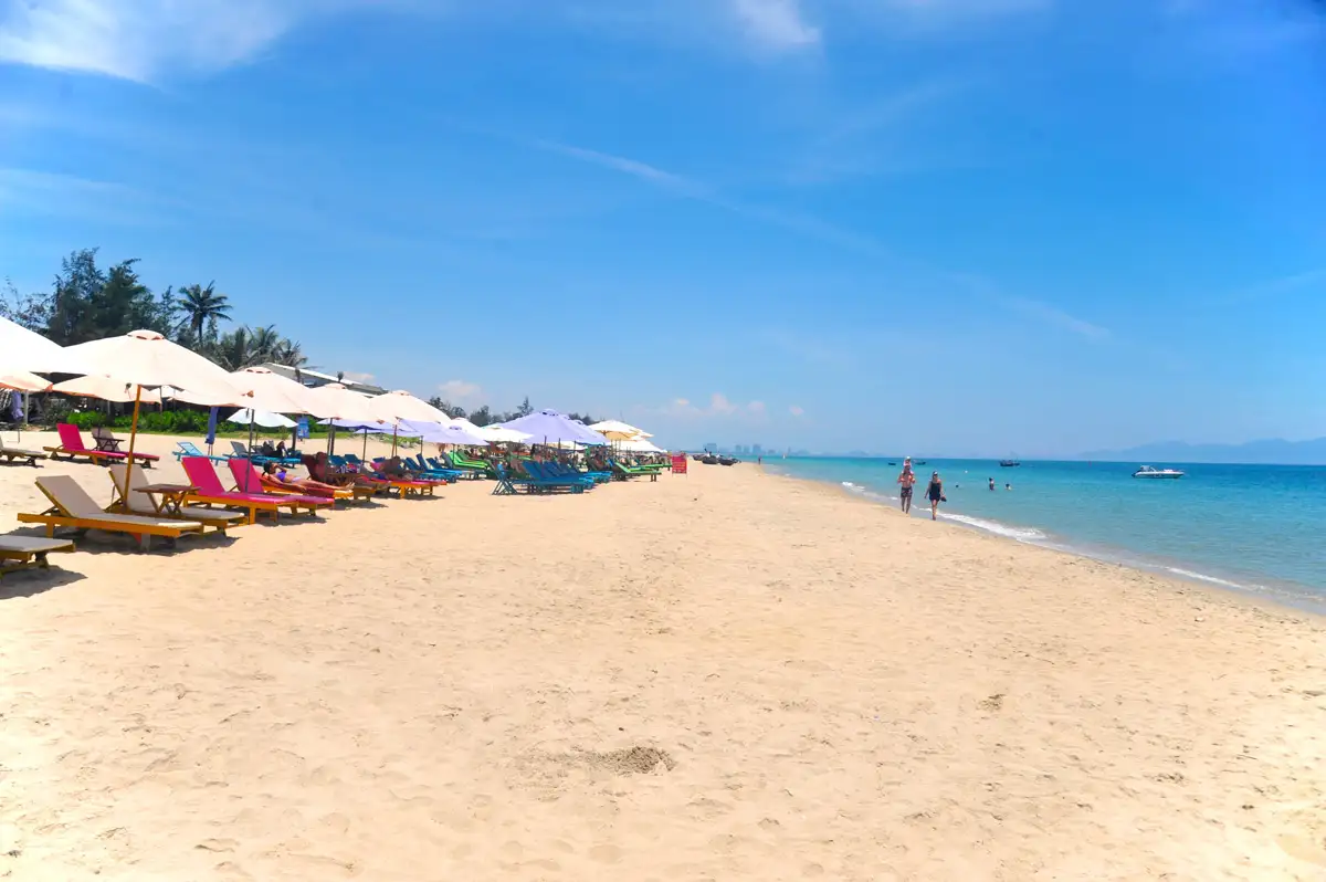 Where is hidden beach Hoi An located?