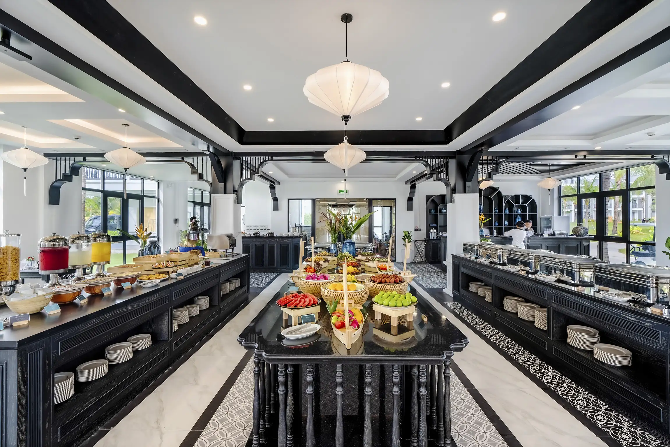 Dining at the resort can turn a busy evening into a slower and more comfortable one.