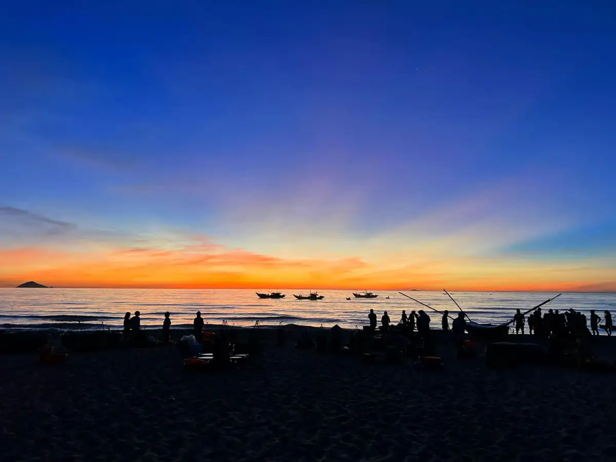 A sunrise walk on Binh Minh Beach is one of the easiest things to do near Bliss Hoi An (Source: Collected)