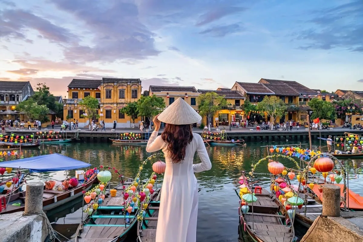 Travelers should discover Hoi An in at least 2 days (Source: Thanh Nien Newspaper)