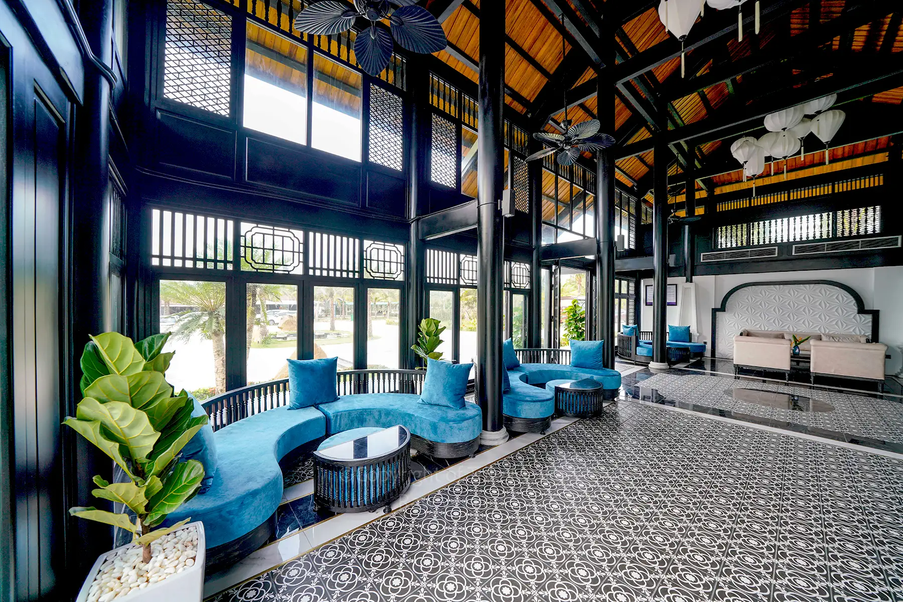 The spacious and airy lobby lounge at Bliss Hoi An, perfectly suited for elderly parents to rest and unwind