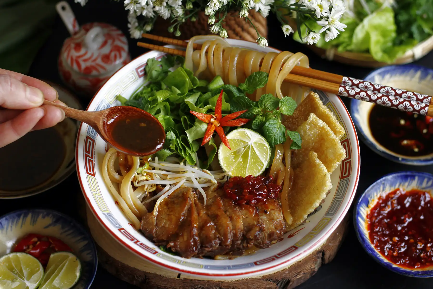 Cao Lau Noodle in Hoi An (Source: VNExpress)