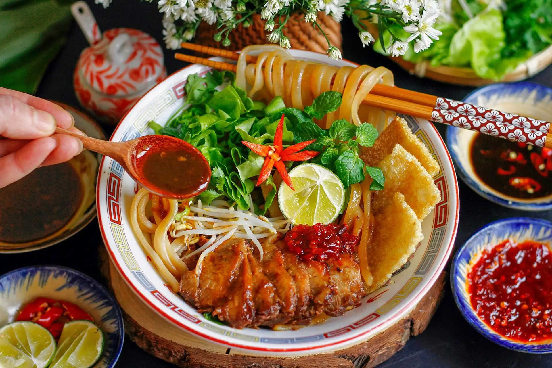Cao Lau - A Famous Food in Hoi An (Source: Collect)
