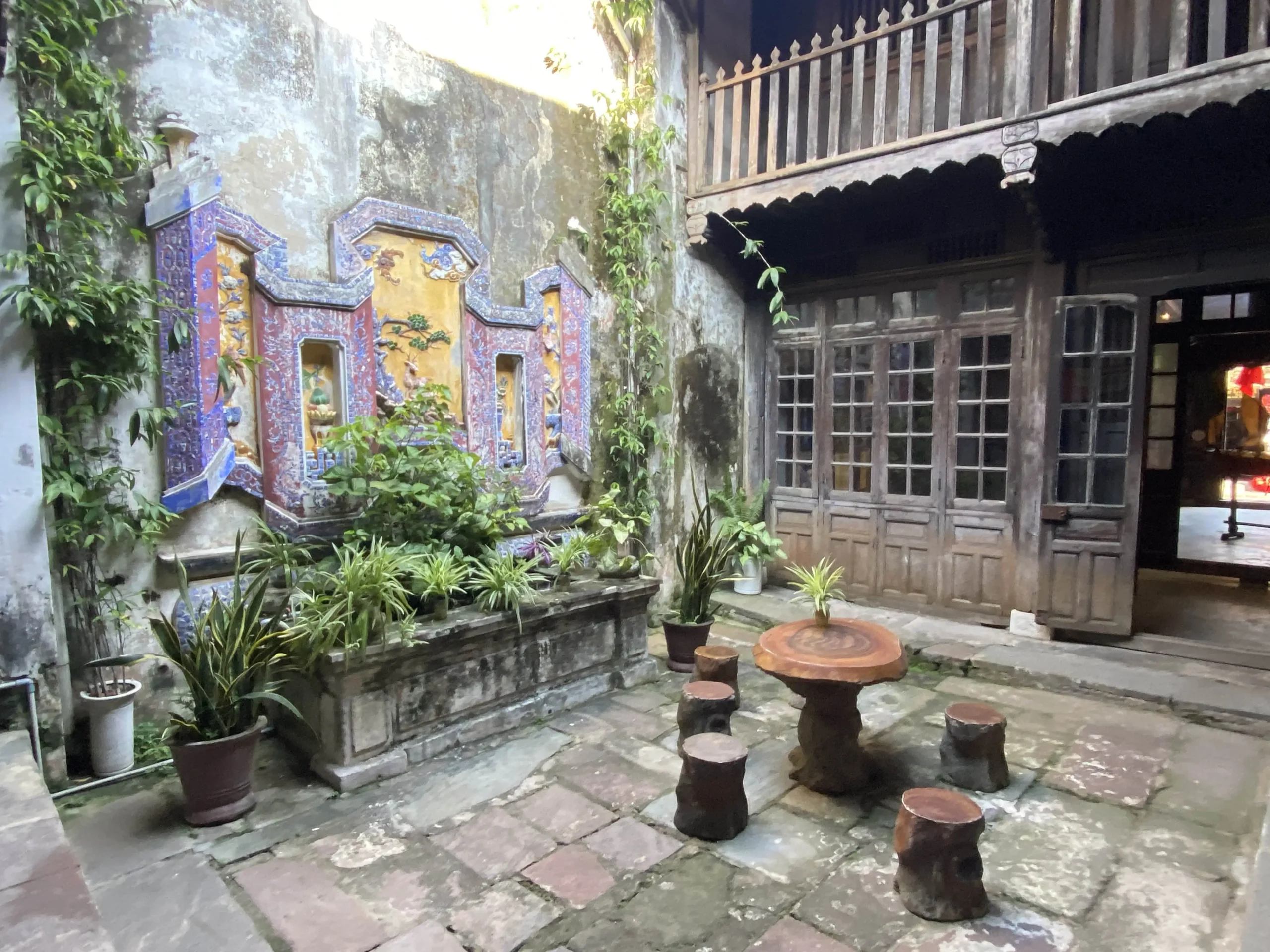 Antique blue-and-white ceramics on display at the Museum of Trade Ceramics in Hoi An (Source: MIA)