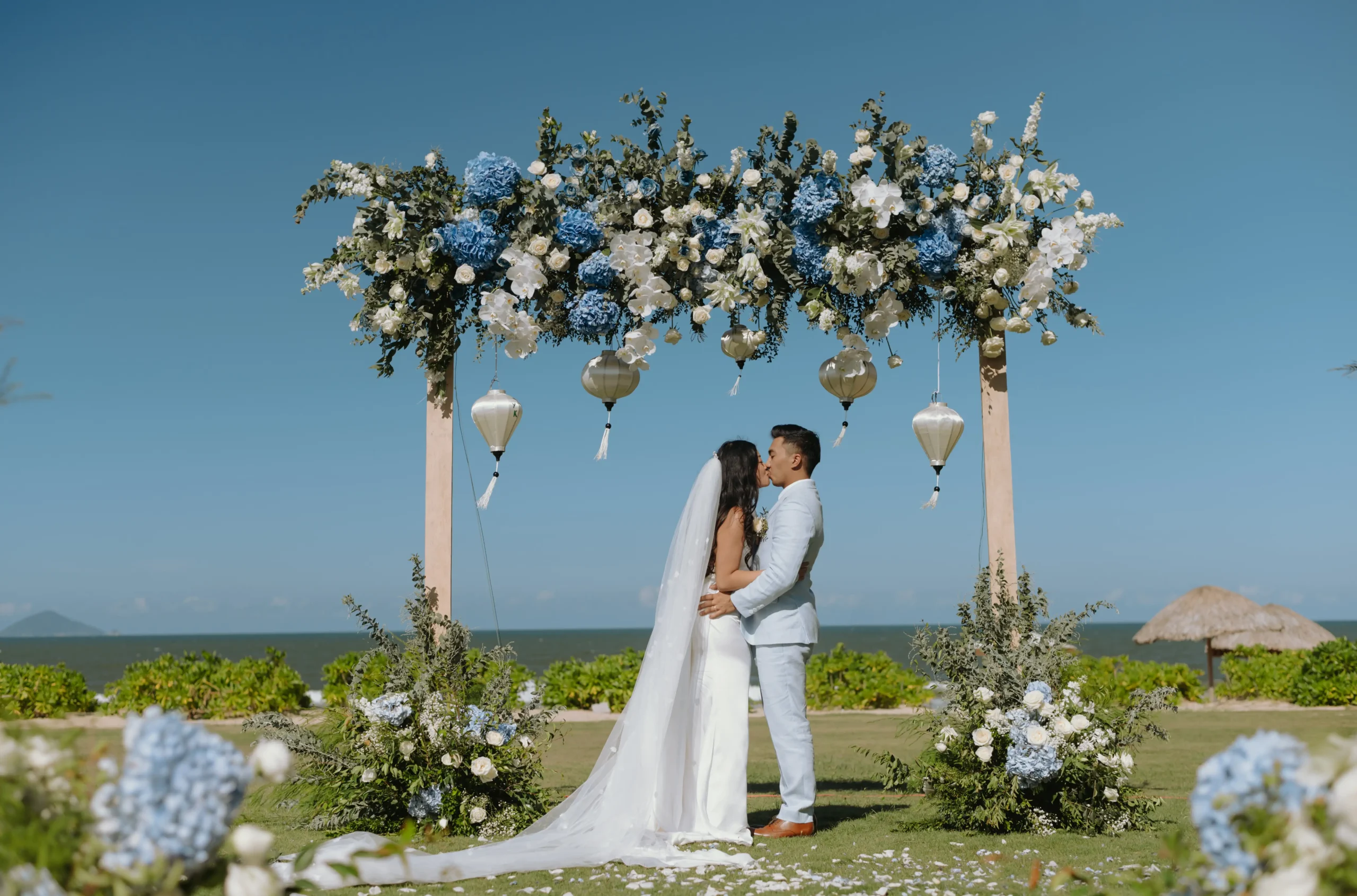 Mariage sur la plage a Hoi An : Planifiez la ceremonie de vos reves au bord de la mer au Vietnam