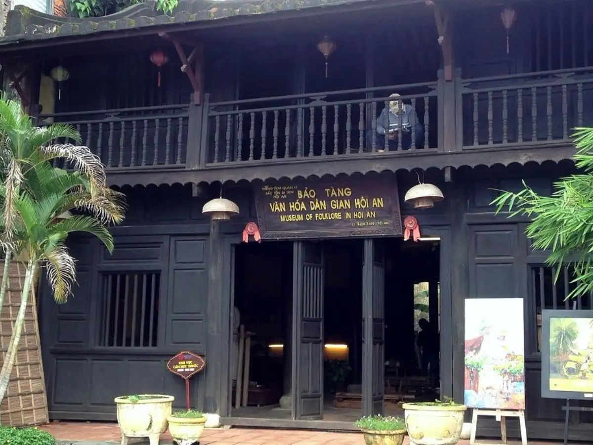 Antique blue-and-white ceramics on display at the Museum of Trade Ceramics in Hoi An (Source: MIA)