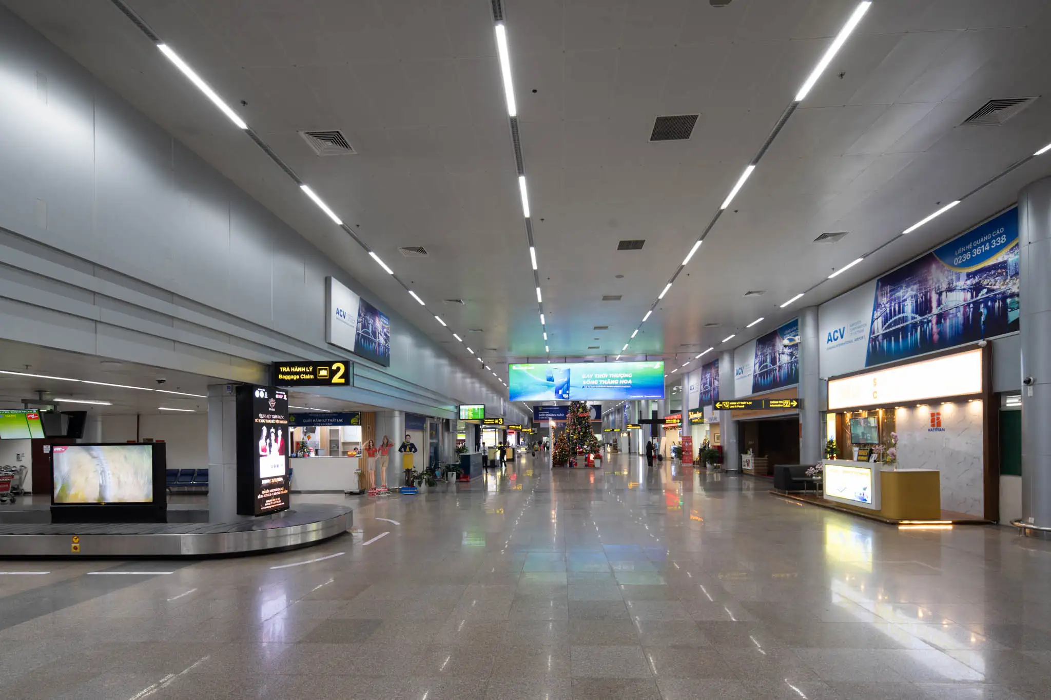 Visitors can try the official taxi counter inside the arrivals hall (Source: Da Nang Airport)