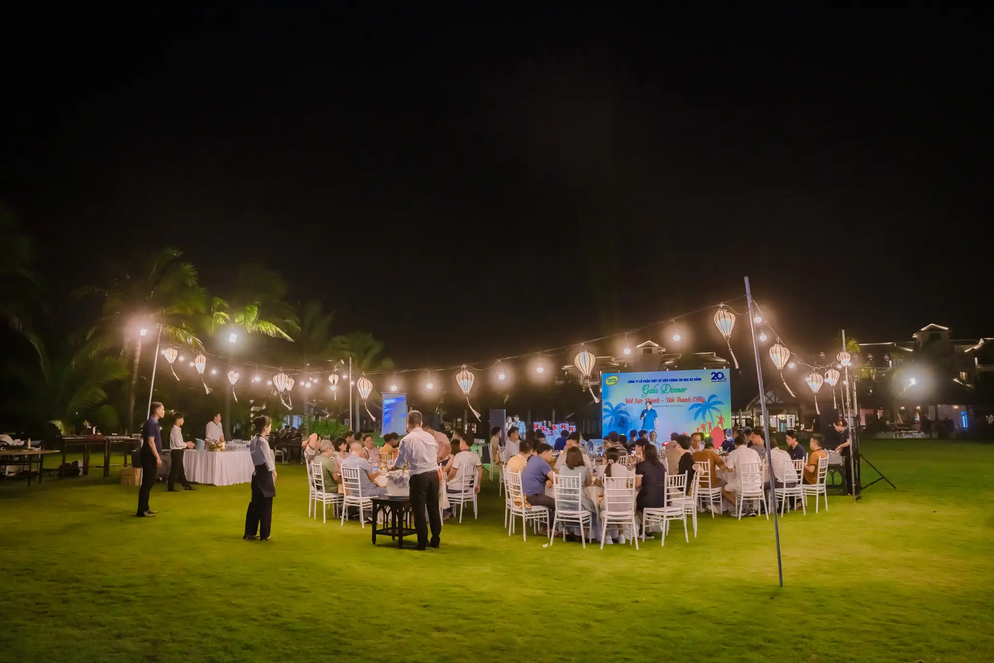 Evening gathering - dinner, BBQ, or themed party - to close the day and give the trip a clear high point