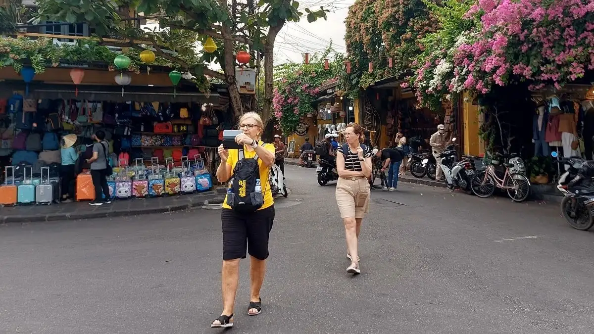 Is Hoi An a safe choice for female solo travel Vietnam?