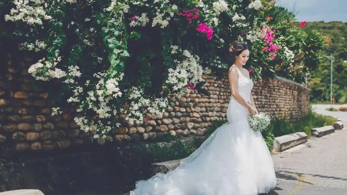 The bride should choose a dress that fits her body shape well (Source: Yeu Media.vn)