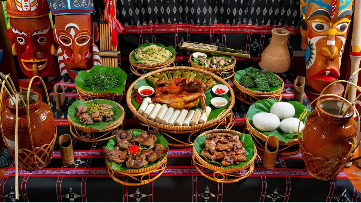 Traditional Co Tu cuisine (Source: Cong Troi Dong Giang)