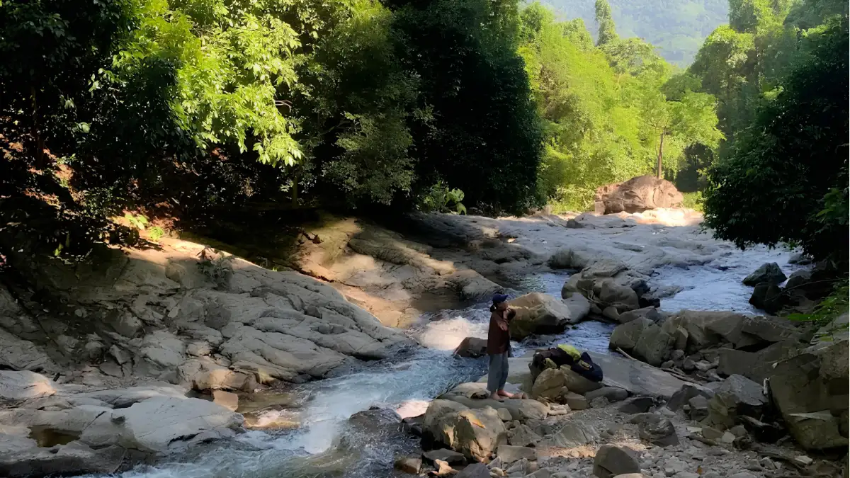 The dry season, from March to August or early September, is generally safest for visiting Grang Waterfall (Source: Collected)