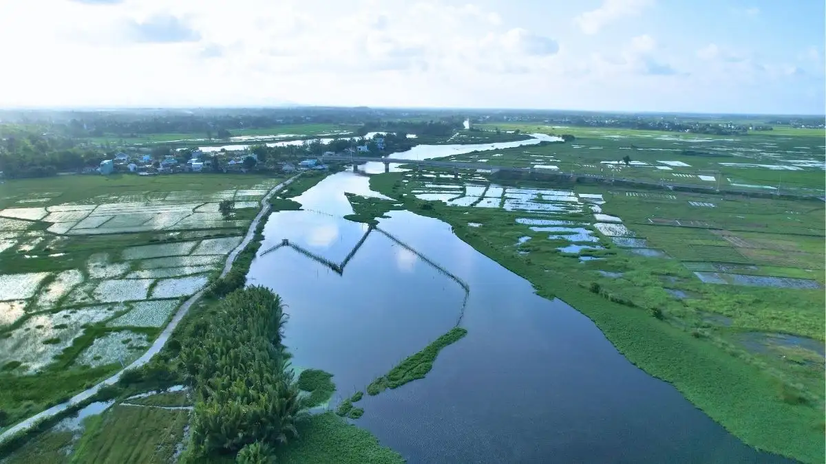 The Truong Giang river flows through Binh Hai Commune, Thang Binh District 