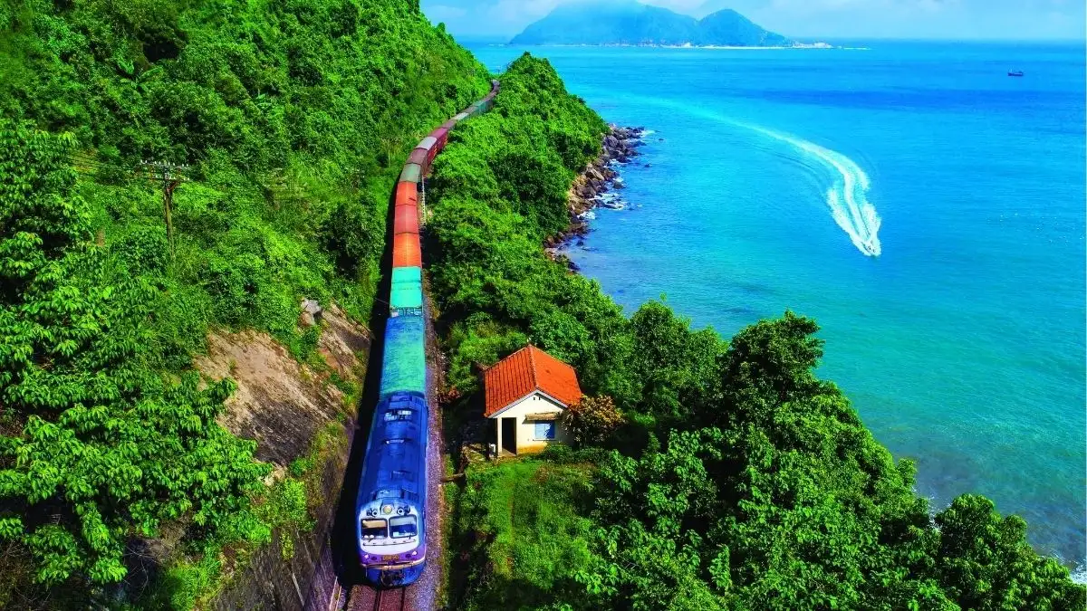 Can You Take a Vietnam Sleeper Train Directly to Hoi An?