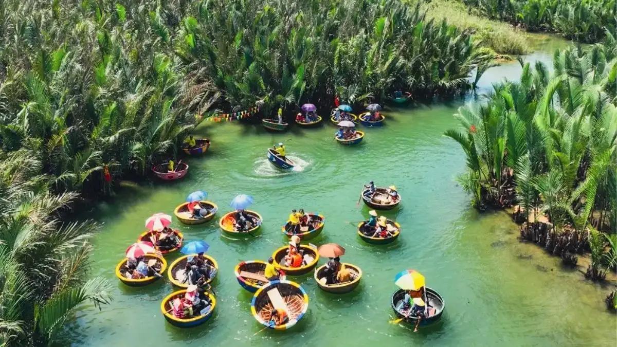 Bliss Hoi An guests joining a Basket Boat Tour through the coconut forest 