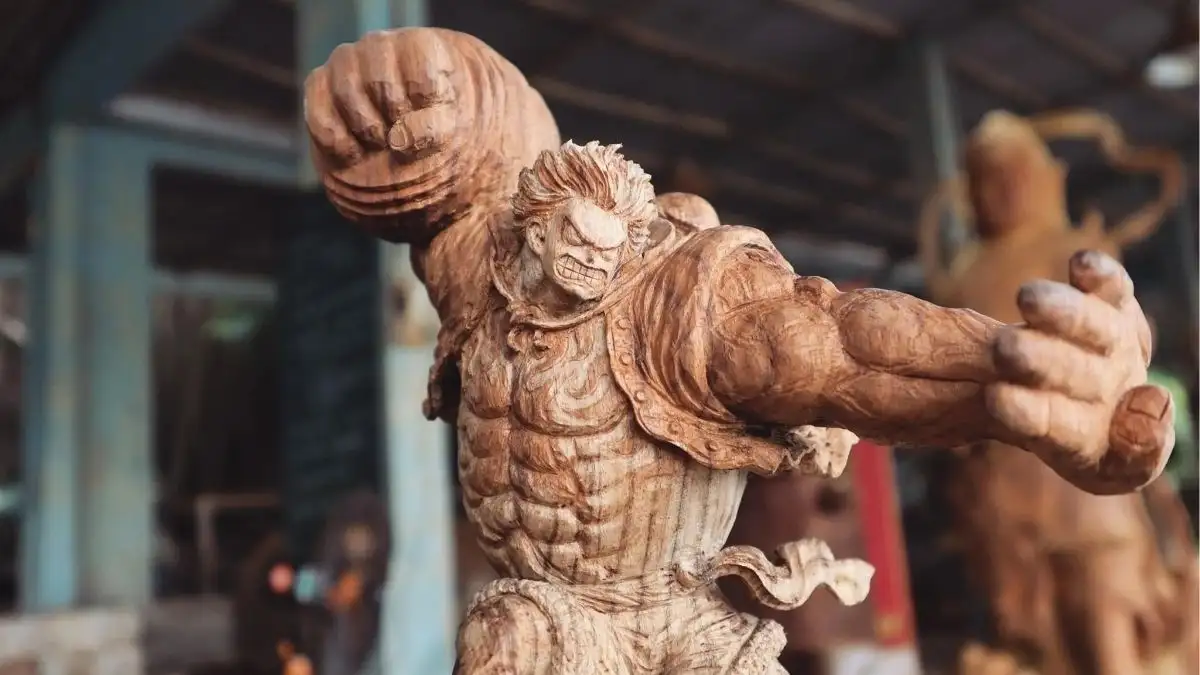 You can also order a finished wood carving to take home (Source: Wood Art Vietnam)