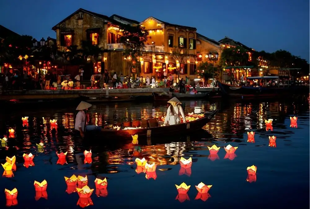 Hoi An’s lantern nights light up the Old Town and Hoai River with colourful silk lanterns (Source: hoianworldheritage.org.vn)