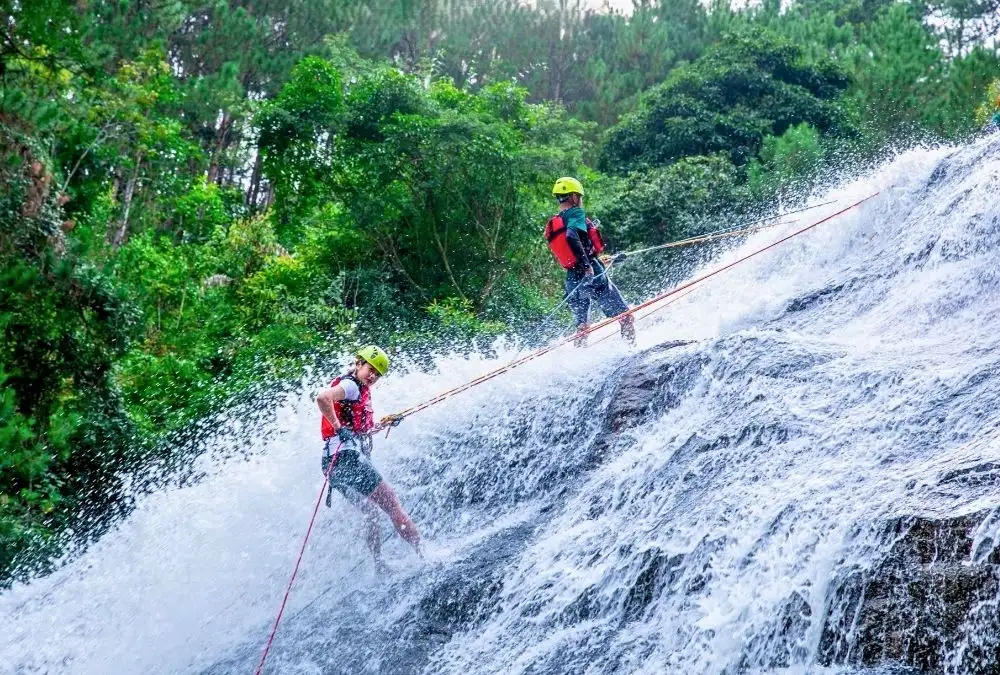 Canyoning down a waterfall at Datanla in Da Lat (Source: Datanla Waterfalls)