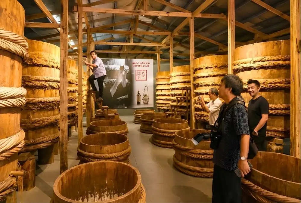 Traditional fish sauce fermentation vats in Phan Thiet (Source: Collected)
