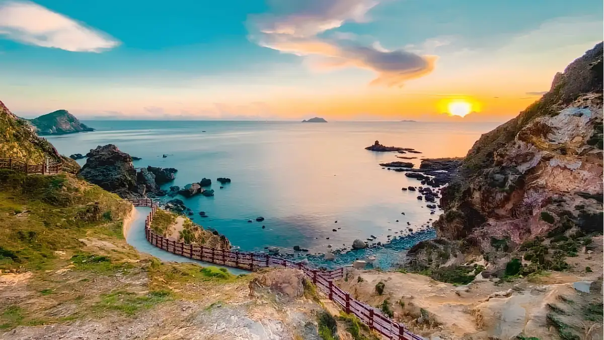 Visit Eo Gio (Source: Bao Lao Dong)