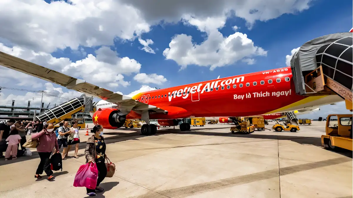 During Tet Lunar New Year, increased travel demand makes flights to Da Nang International Airport especially busy (Source: vietjetair.com)