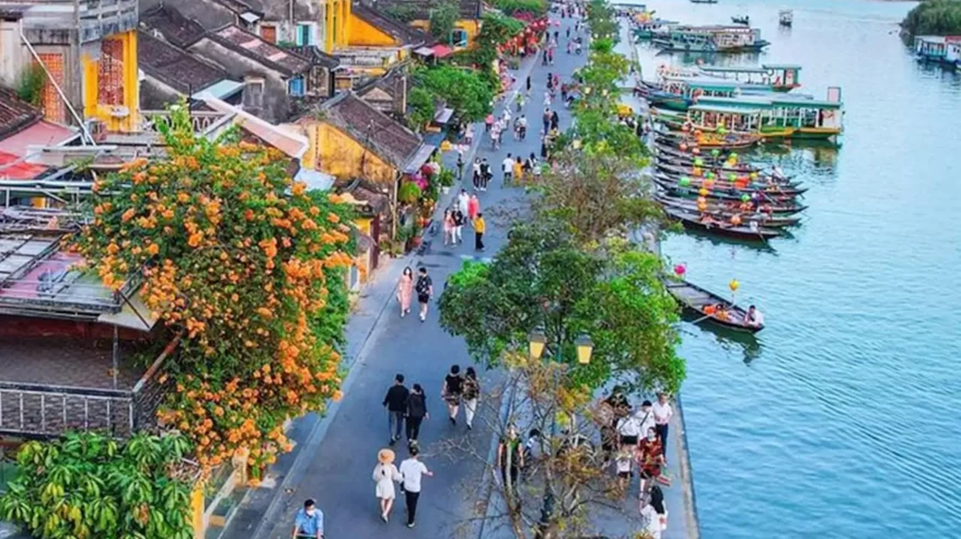 Hoi An old and street food