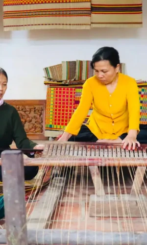The Mat weaving village is a highlight of Cam Kim Island The Mat weaving village is a highlight of Cam Kim Island
