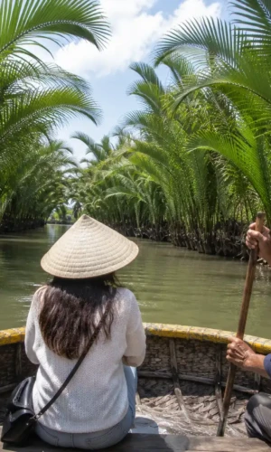 A basket boat tour through Bay Mau Coconut Forest offers one of the most authentic ways to experience Hoi An's waterways (Source: VNExpress) A basket boat tour through Bay Mau Coconut Forest offers one of the most authentic ways to experience Hoi An's waterways (Source: VNExpress)